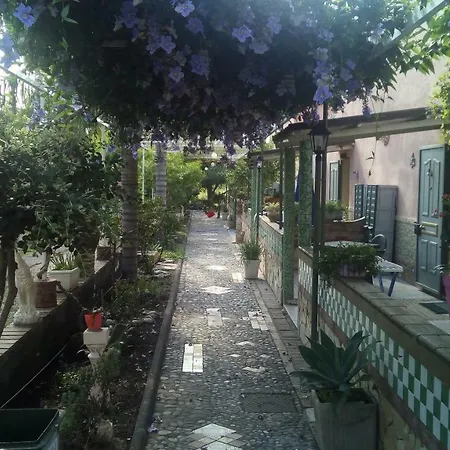 Holiday Maison Villa Arci Giardini Naxos Exterior photo